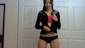 Shapely Asian webcam teen gives awesome striptease show