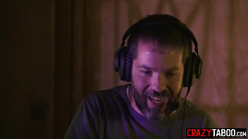 Teen Haley Reed deepthroats before taking on big cock strangers