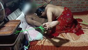 Desperate for a fuck, gorgeous newly married bhabhi opens up to the man