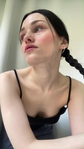 Ronya Qiwi invites you to her Fansly page