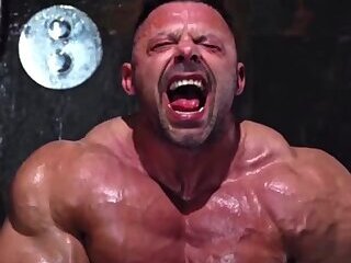 Huge Mattia jerks off