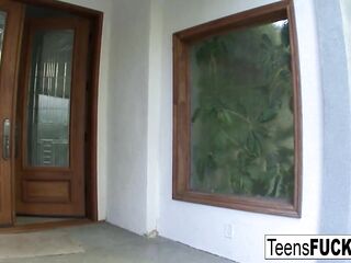 Brunette hair babe Yasmine de Leon is bound up and drilled