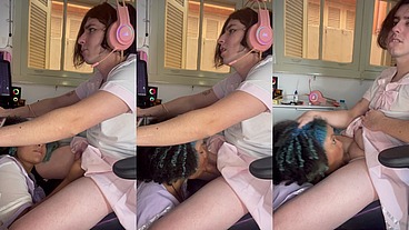 Blowjob while playing games