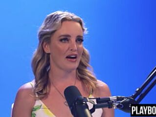 Australian mother I'd like to fuck blond shows us how that babe masturbates and orgasms