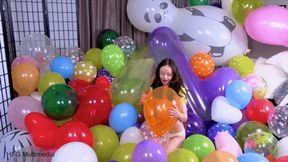 Ella Raine Pops Them All - MP4 sd