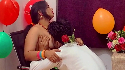 Hot mistress painful fuck on valentine day in office.