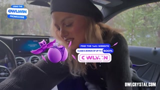 A beautiful Tinder slut sucks on the first date