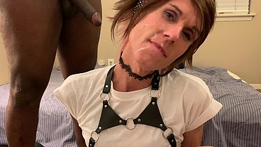 Trans Ria Bentley Worships Her Super Hung Grindr Match