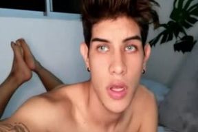 Lean Latino twunk With Tats And Earings Taunts On web cam