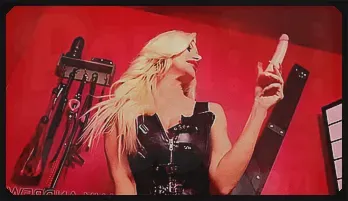 Blonde Beauty Fingers Her Pleasure - High-Octane HD Porn