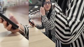 i meet estefani at the mall when i was going to eat