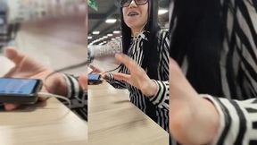 i meet estefani at the mall when i was going to eat