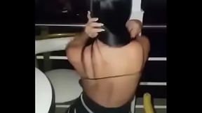 BAILA EN ANTRO COMO TEIBOLERA