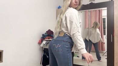 Farting in tight jeans part 2 (full clip on my official page)