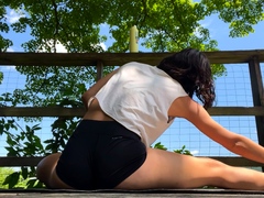 Amateur milf outdoors blowjob and fucking