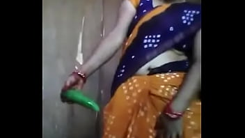 Desi aunty fuck with cucumber