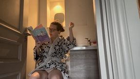Focused reading & going to the toilet