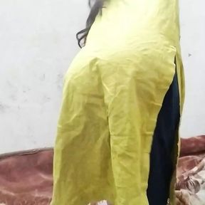 Kapde pahnte dekh step sister ko jabar dasti pel diya