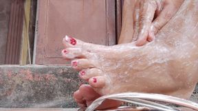 Beautiful feet and rich wrinkled soles (1)
