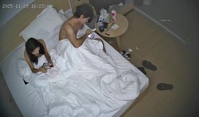 流出酒店偷拍 連續兩天入住情侶 氣質甜美又身材不錯的美女喜歡上位榨取男友精液