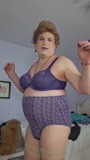 Soft and Plump Comfort Granny Vicki