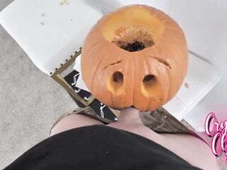 Hawt Step-Aunt Wishes My Aid Designing Halloween Pumpkins