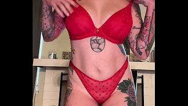 Lola Maverick strips to Dirrty