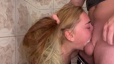 Hungry Babe in the kitchen