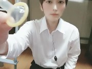 イケメン日本人のコンドームオナニー！最後はゴムに大量射精！003