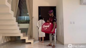 I Had Sex with a Delivery Guy Who Delivered Food to My House