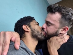 RJ MALE VIDEOS - Kissing The Painter With Passion - By Leon