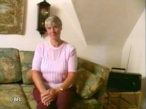 Granny pleasure her hairy cunt