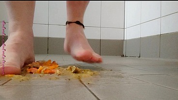 Klebrige Füße beim Duschen