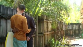 Latino stud Javier Cruz ass bangs with lover Lance Cole