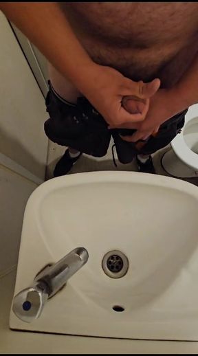 Fuck and cum in my leather workboots