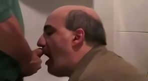 Bareback Daddy in the Gas Station WC