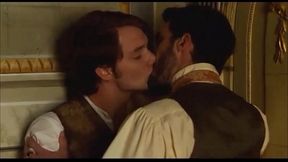 &Agrave_lex Batllori desnudo y beso gay (Stella Cadente)