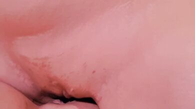 Lesbian scissors rubbing and getting orgasm