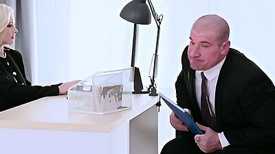 Blonde Hottie Zazie Skymm Craves Sensual Pussy Pounding