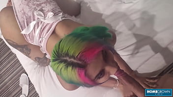 Roxy Lips Stretches Her Cunt And Rides Lil Endi Big Dick