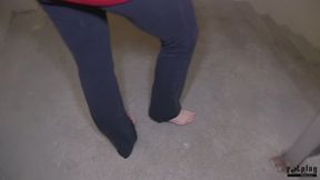 Inna BG's Dirty BareFeet Tease 2 - 720 wmv