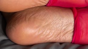 Pink Foxx Removes Pink Nylons