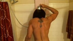 Let\'s Take a Shower with Mickal!