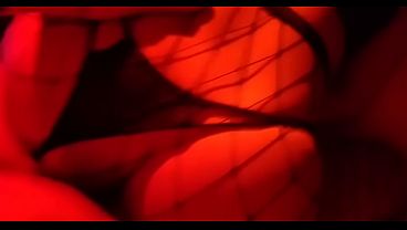 -ANAL CASERO PRIMERA VEZ, LE PARTO EL CULO A LA CACHONDA DE MI PEQUE&Ntilde_A HERMANASTRA CON MALLAS ...