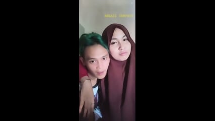 Live Indonesian show gets wild