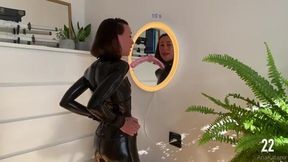 AnaKatana's Intense Deepthroat Training in a Stunning Latex Catsuit!