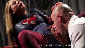 Cosplay Babe Gets Pounded by Superman's Arch-Nemesis