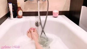I take a bath and show off my gorgeous legs.
