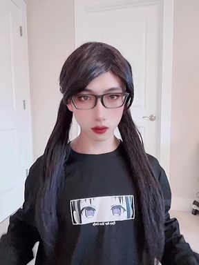 Asian CD Eva in boyfriend t-shirt and nude pantyhose