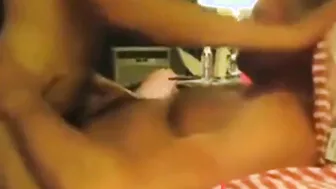Muscular daddy barebacks amateur younger guy in hardcore anal scene